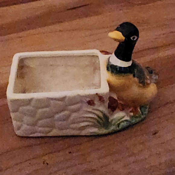 Enesco Other - Enesco mallard duck & ceramic basket dining decor - VINTAGE